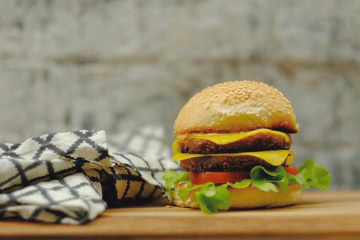 Double BioCheese-burger